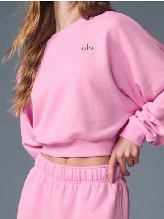 ALO Yoga Tops - ALO Yoga Pink Women's Cropped Sweatshirt, rare sweet pink
